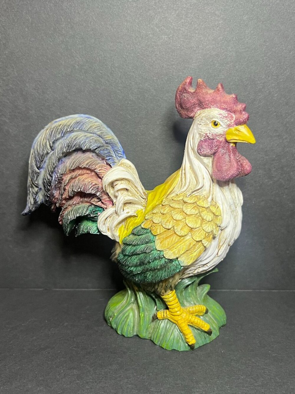 Vintage Youngs Inc. Multicolor Resin Farmhouse Animal Bird Rooster Figurine 6"